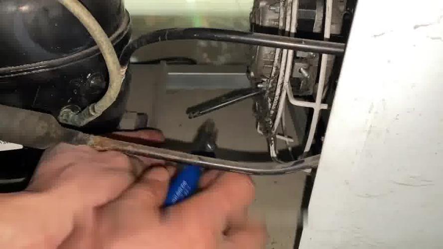 冰箱出现e4故障怎么办
