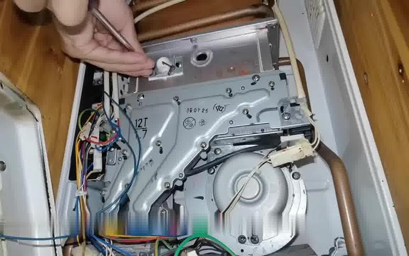阿里斯顿壁挂炉e2故障怎么处理