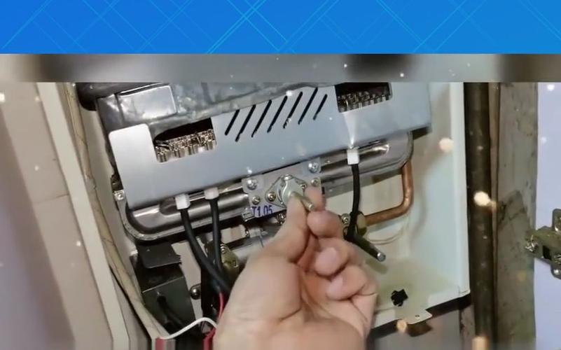 空气能热水器故障r13怎样清除